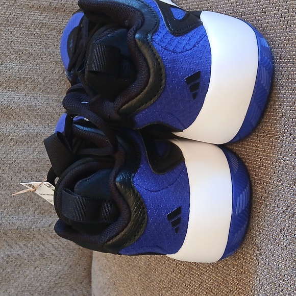 New Adidas Trae Unlimited Blue & Black Basketball Sneakers, Sz 7 Unisex - Picture 5 of 9